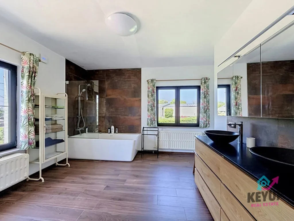 Salles de bain - Villa Familiale avec Terrasse au Sud à Dinant