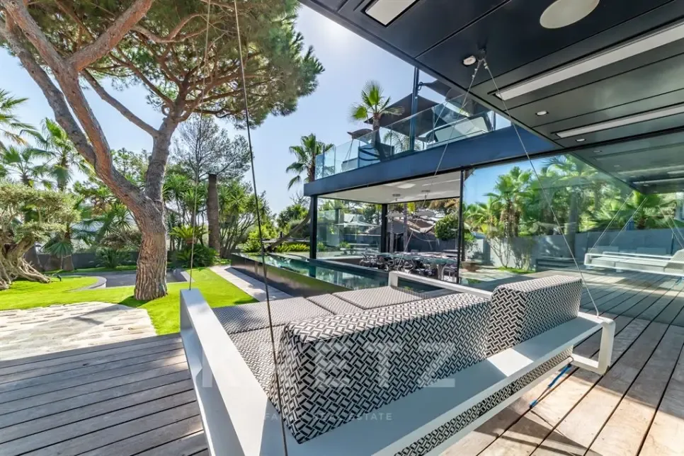Bassein - Architectural Villa with Sea View in Sète