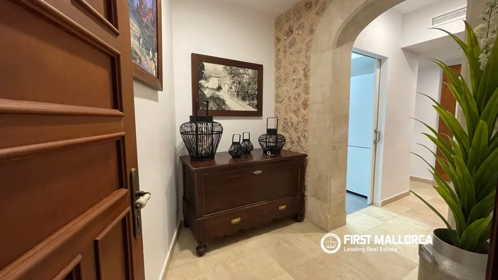Hallway - Furnished Apartment with Mountain View in Pollensa