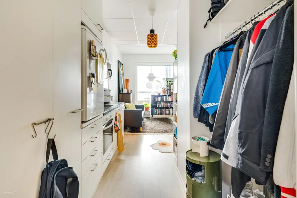 Pièces - Studio Apartment with Glazed Balcony in Tampere