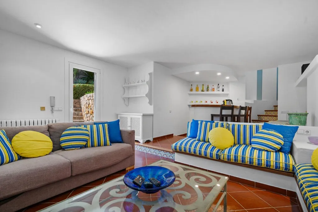 Elutuba - Renovated Villa with Mountain Views in Pollensa
