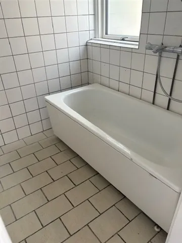 Vannitoad - Renovated Apartment with Lake View in Gentofte