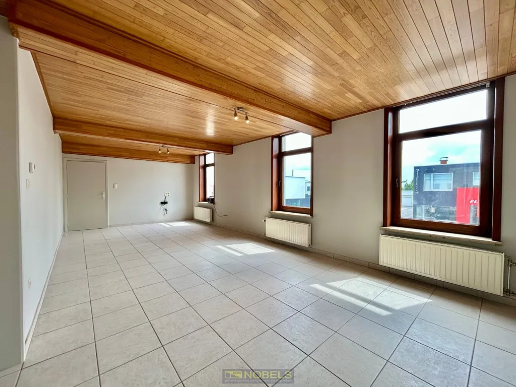 Pièces - Duplex Spacieux avec Terrasse à Lierde