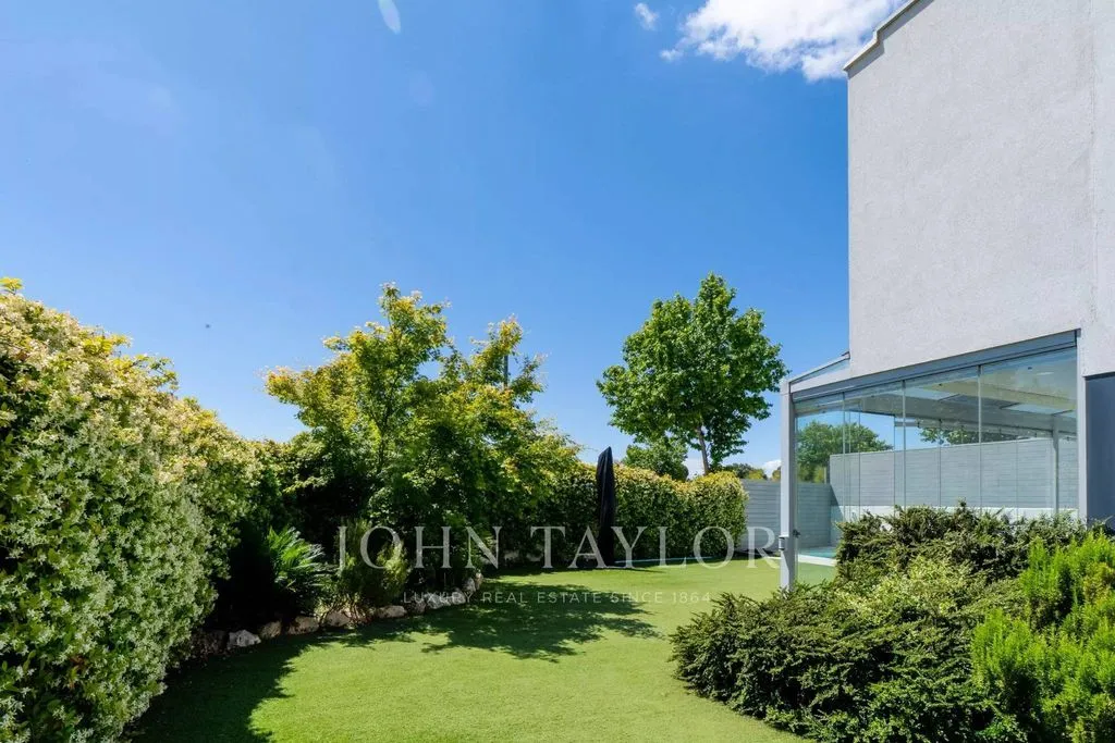 Giardino - Luxury House with Pool in Boadilla del Monte