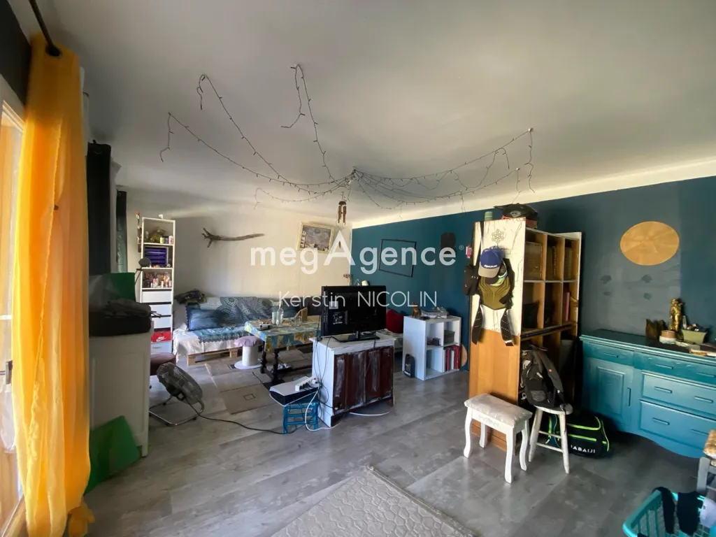Soggiorno - Apartment with Balcony in Brignoles