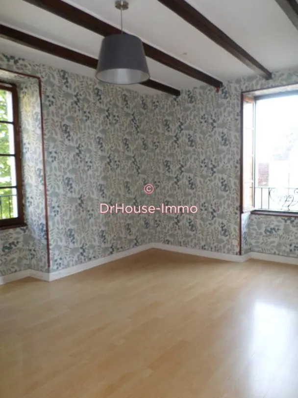 Elutuba - 7-Piece Property with Courtyard in Hiersac