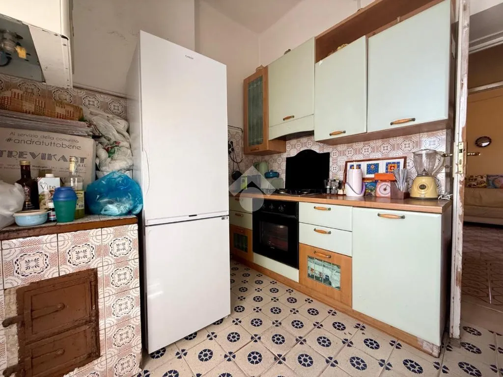 Cuisine - 3-Room Apartment with Balcony in Bitonto