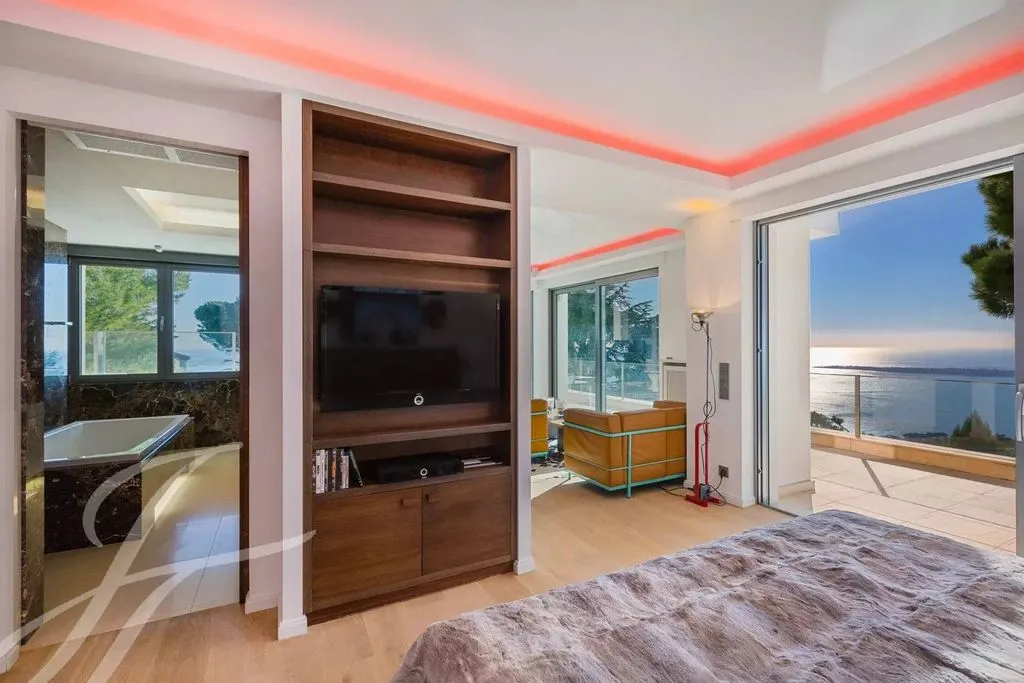 Magamistoad - Contemporary Villa with Sea View in Cannes