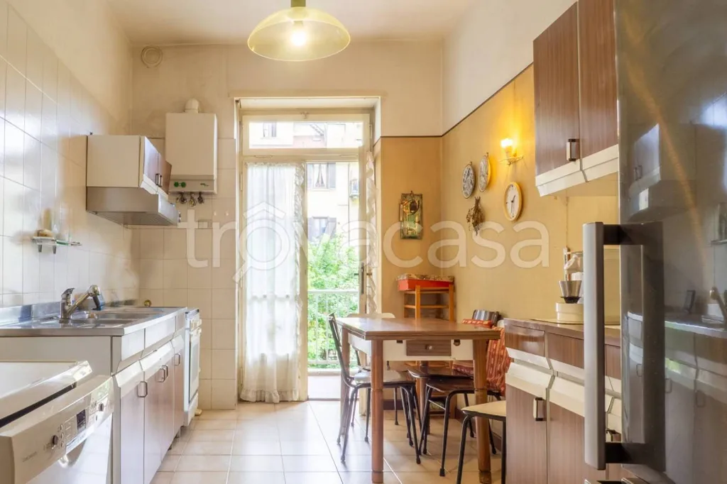Cucina - Apartment with Balcony in Turin's Crocetta