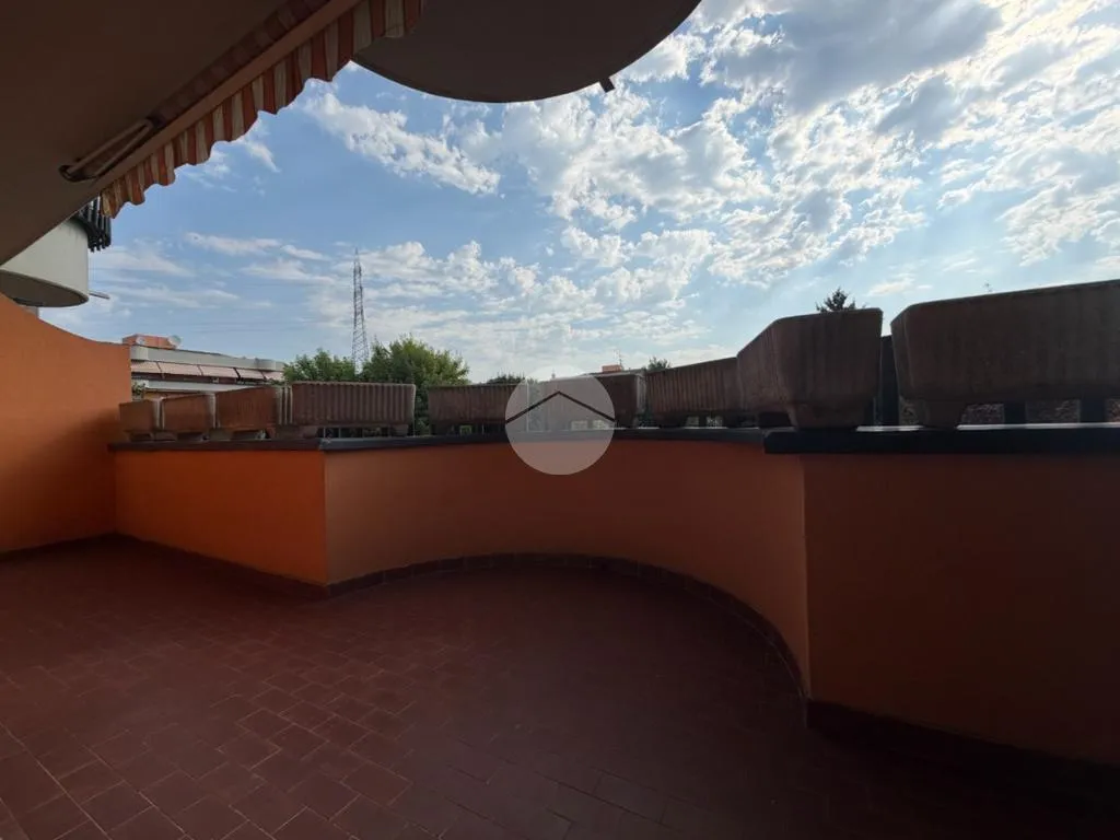 Terrasse - Studio Flat with Balcony in Bussero