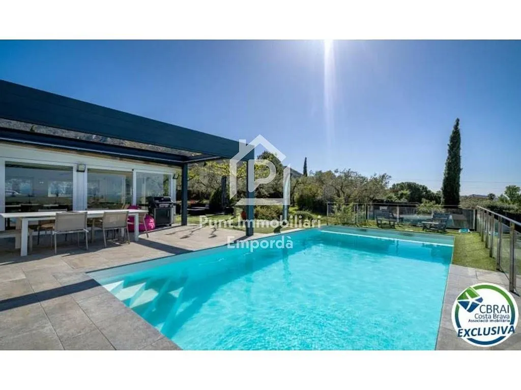 Piscina - Chalet with Pool in Palau-Saverdera