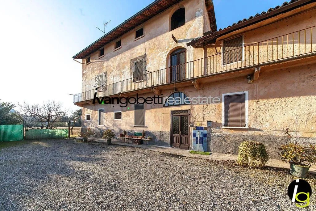 Välivaade - Rustic Farmhouse with Views in Busto Arsizio