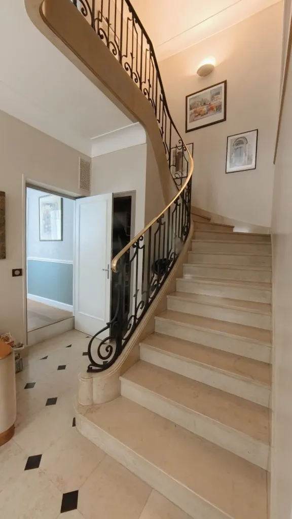 8-toaline maja asukohas Maisons-Alfort