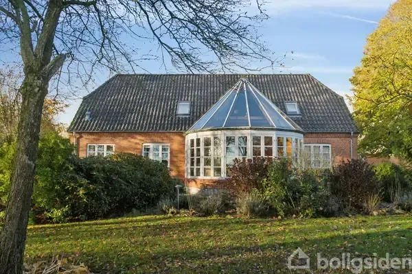 Välivaade - Farmhouse with Large Garden in Ø Velling