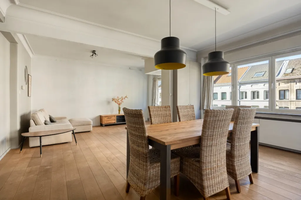 Salle à manger - Appartement Spacieux avec Vue Sud-Ouest près de Malines