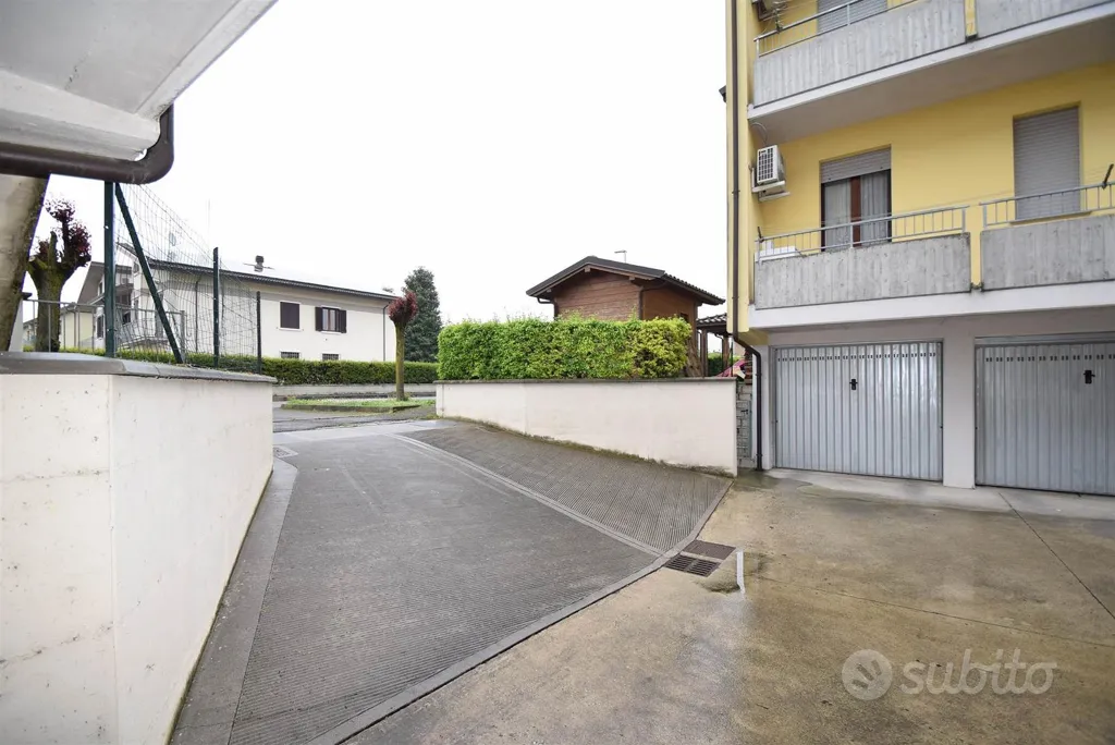 Extérieur - Double Garage with Access in Fontana Fredda