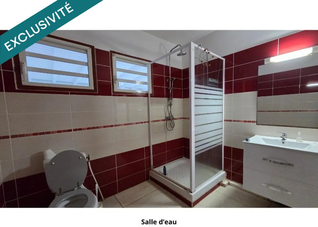 Salles de bain - Maison Individuelle avec Jardin à Port-Louis