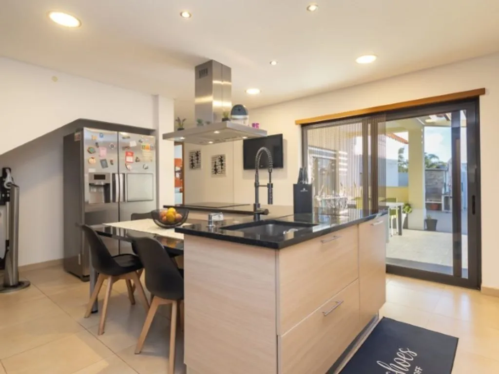 Köök - Luxury House with Pool in Setúbal