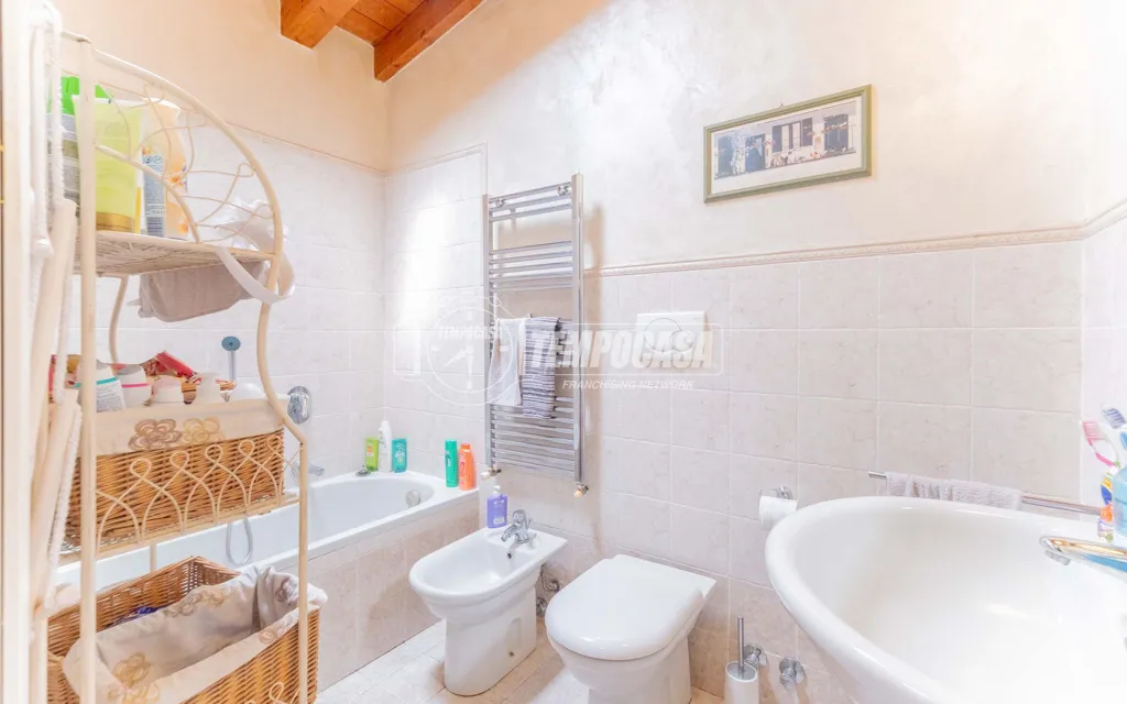 Vannitoad - Mansarded Flat with Terrace in Milan