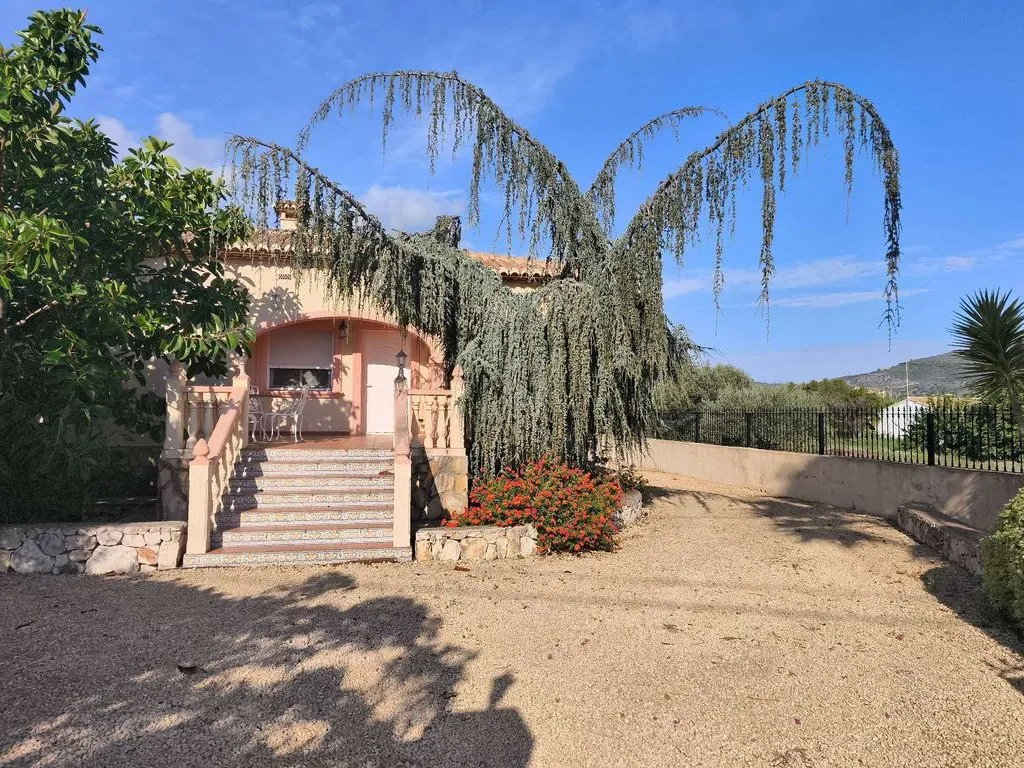 Exterior - Single-Story Villa with Pool in Jalón, Valencia