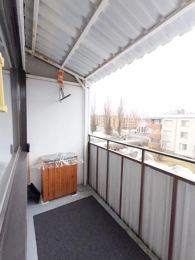 Balcon - Upper Floor Flat with Balcony in Pieksämäki Centre