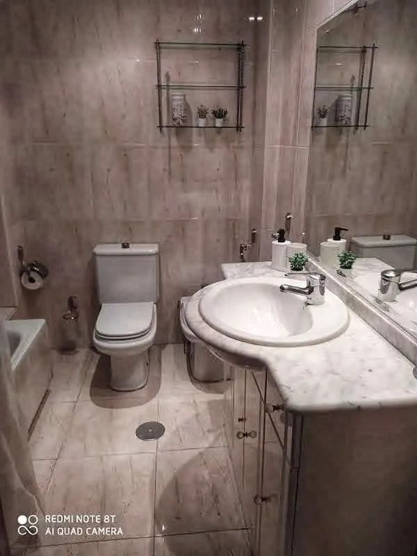 Vannitoad - Spacious Apartment with Pool in Pajaritos, Granada