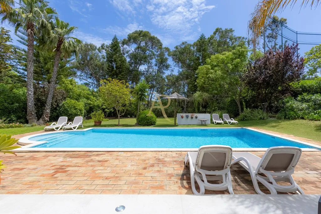 Piscine - Luxury Villa with Golf Access in Alvor