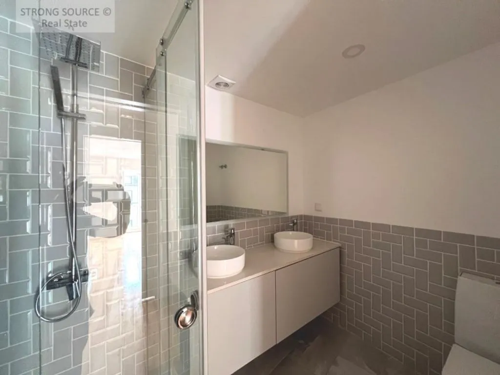 Vannitoad - Luxury Apartments with River View in Graca, Lisbon
