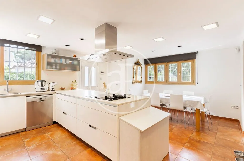 Cucina - Luxury Villa with Pool in Bellaterra, Catalonia