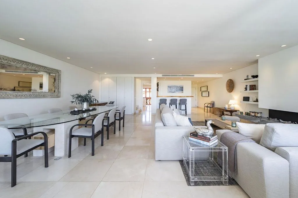 Elutuba - Duplex with Pool in Marbella's Golden Mile