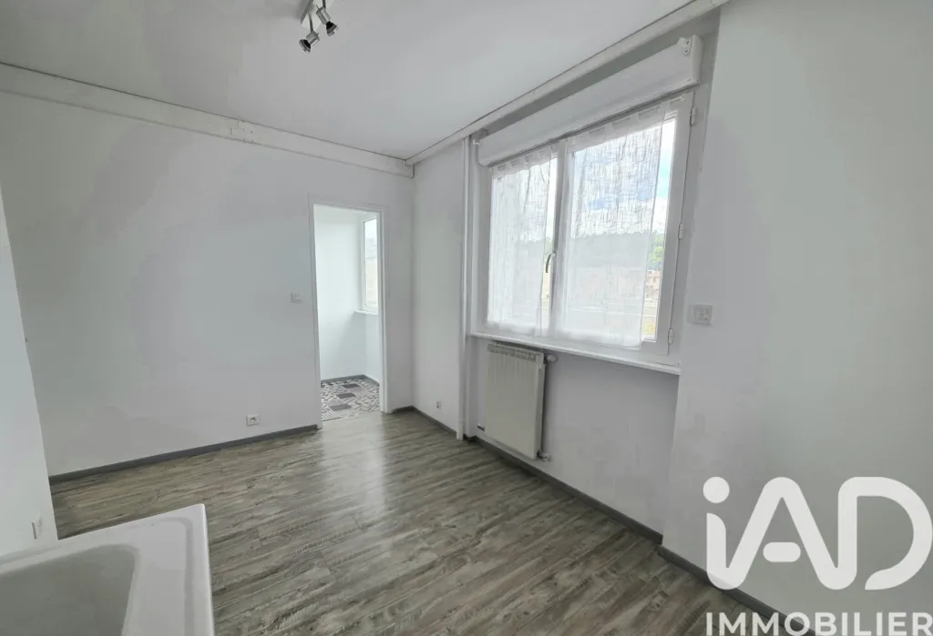Toad - City Centre Apartment with Balcony in Saint-Étienne