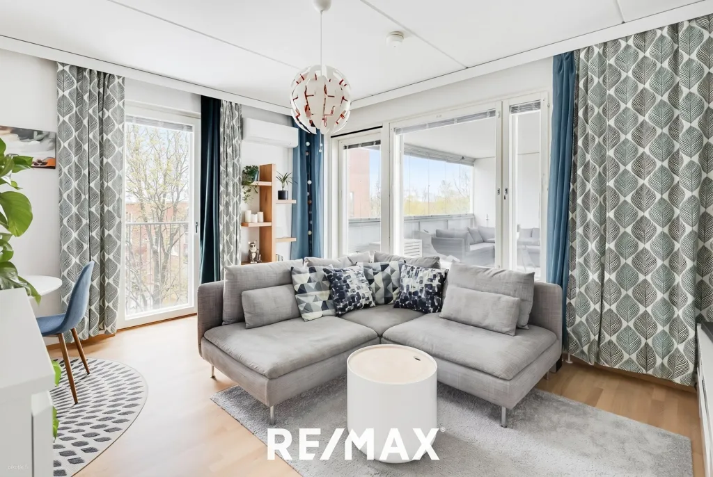 Séjour - Top-Floor Flat with Glazed Terrace in Malminkartano