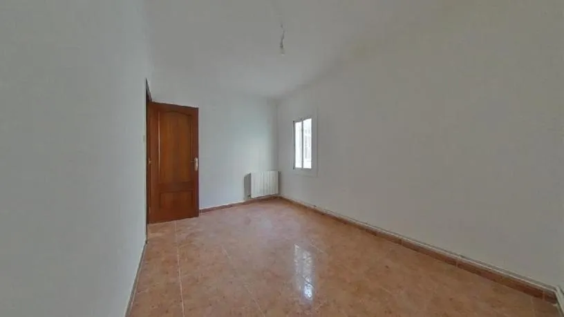 Pièces - Family-orientated Flat with Balcony in Mataró