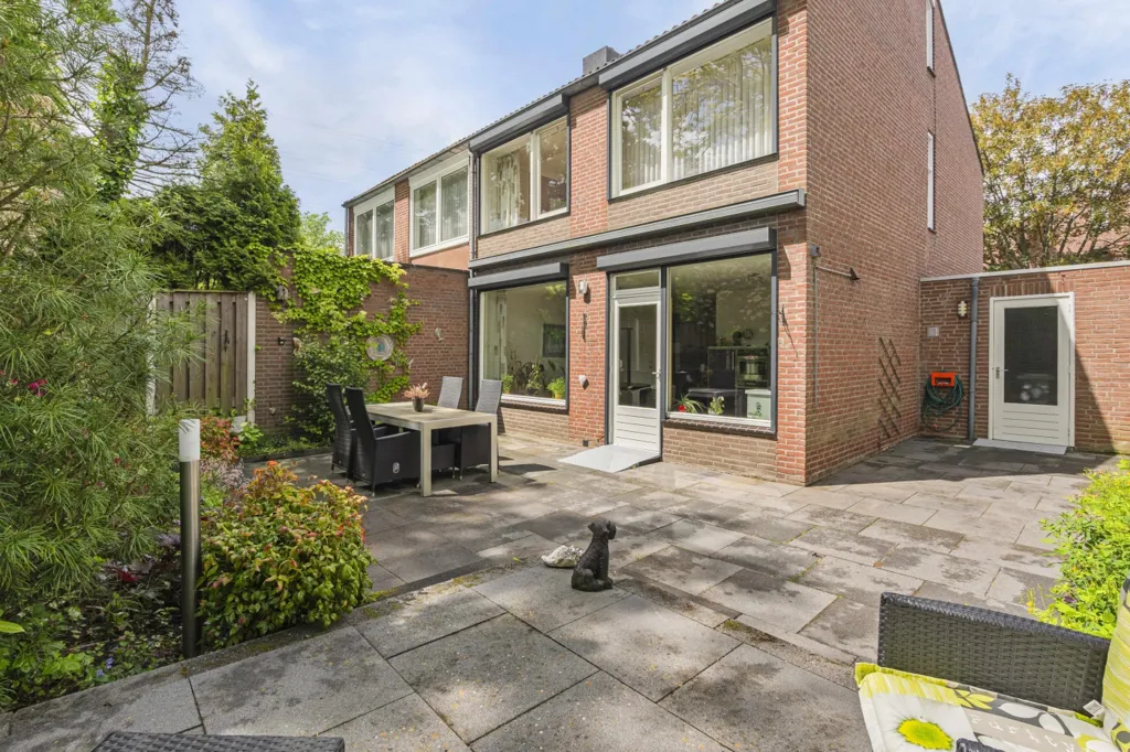 Terrace - Two-Storey House with Garden in Landgraaf