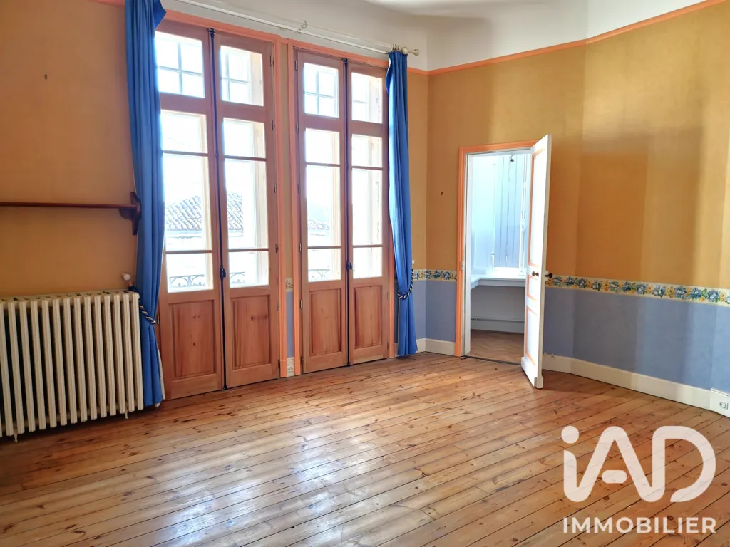 Stanze - Charming Townhouse with Art Deco Features in Cognac