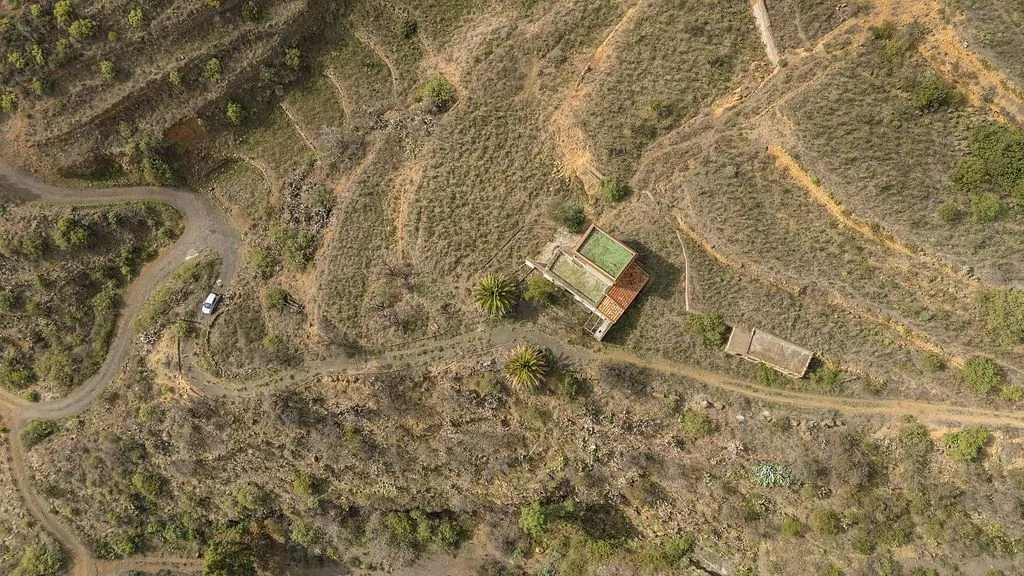 Õhuvaade - Rustic Property with Restoration Potential in Arafo