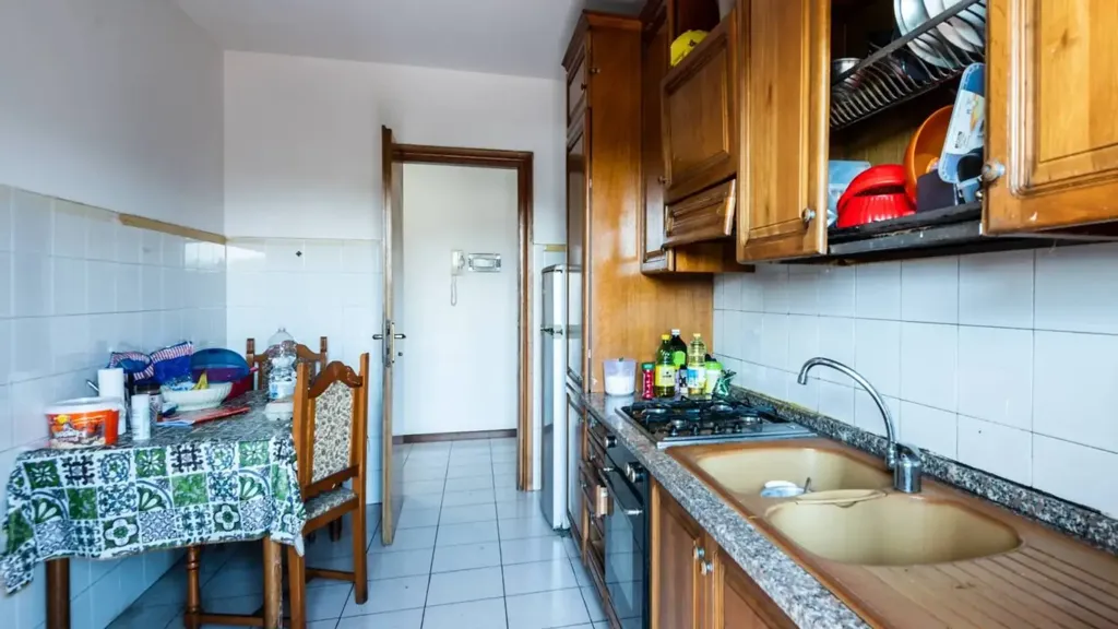 Köök - Three-Bedroom Apartment with Terraces in Bergamo