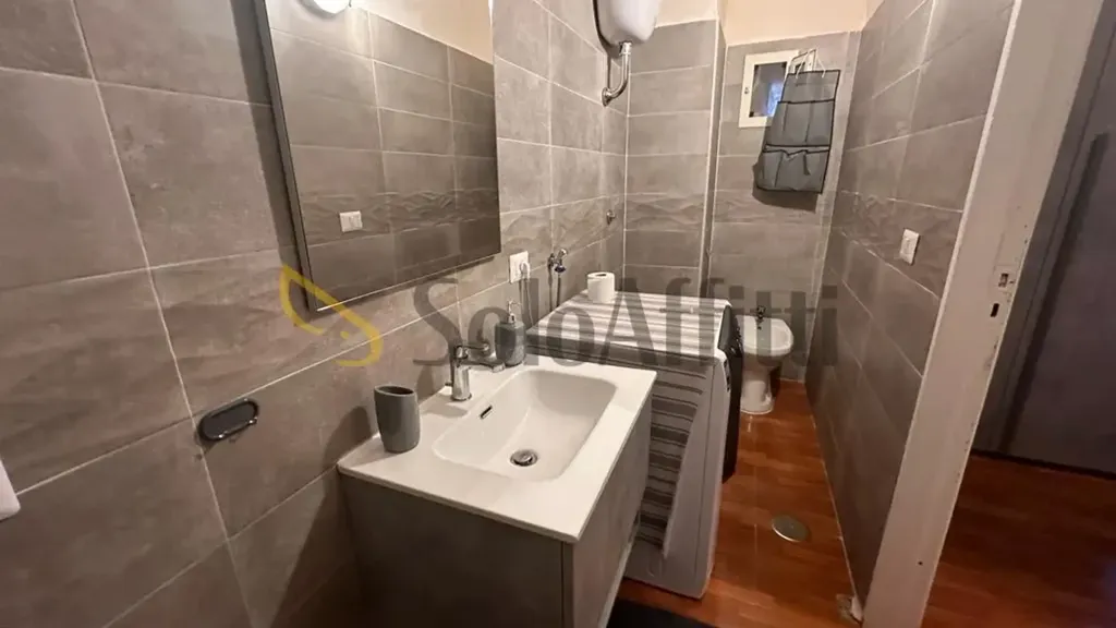 Salles de bain - Ground Floor Apartment in Caserta Centre