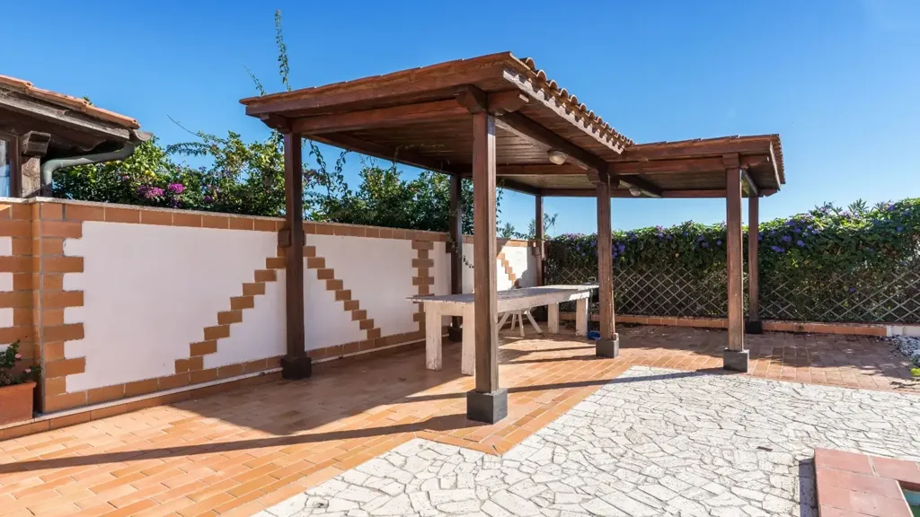Terrass - Villa with Garden in Ladispoli