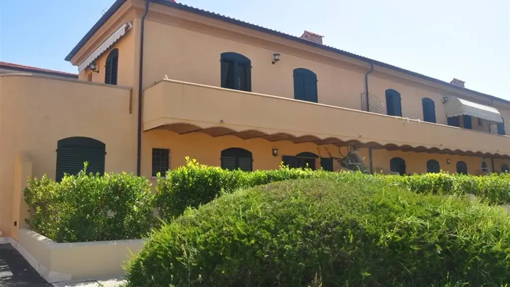 Esterno - Restored Apartment with Garden in Rosignano Marittimo