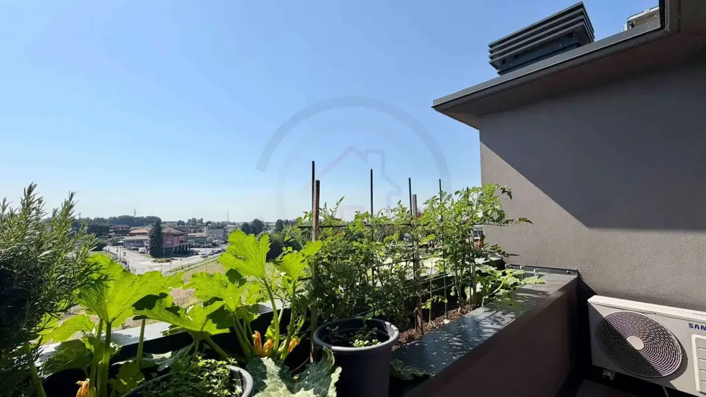 Terrass - Luxury Triplex with Terraces in Mariano Comense