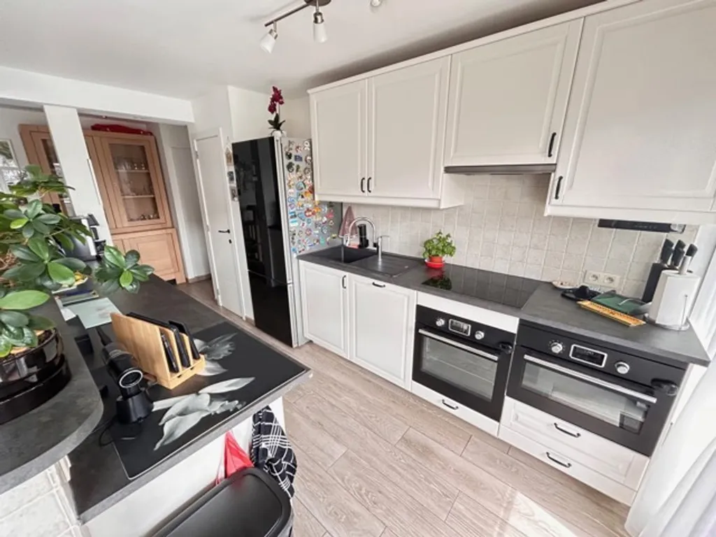 Cuisine - Appartement 2 Chambres avec Terrasse à Uccle