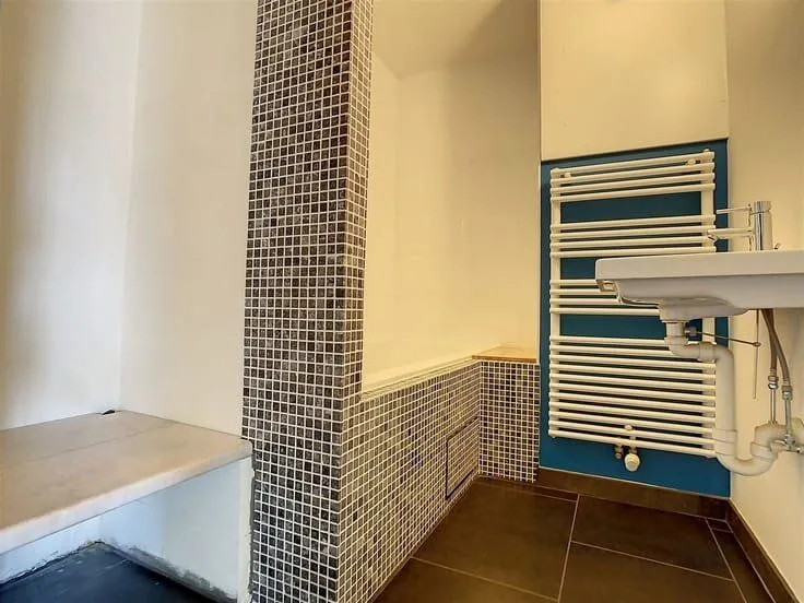 Salles de bain - Appartement à Bost, Tienen, près de Kennedypark