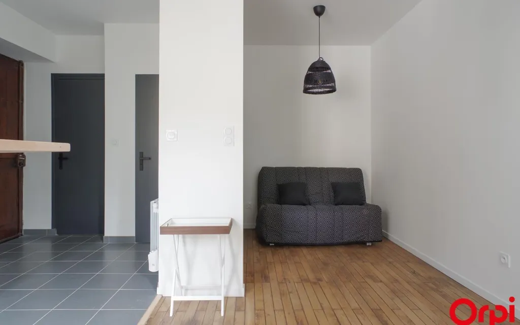 Elutuba - Meubled Studio with Courtyard View in Lyon 7