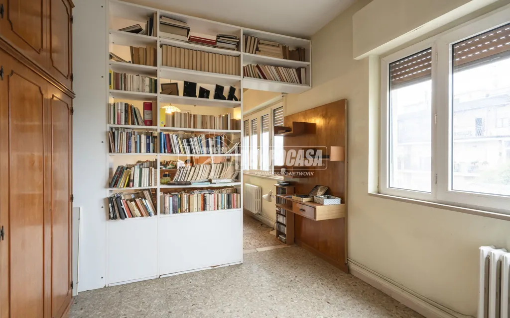 Bureau - Divisible Apartment in Central Civitanova Marche