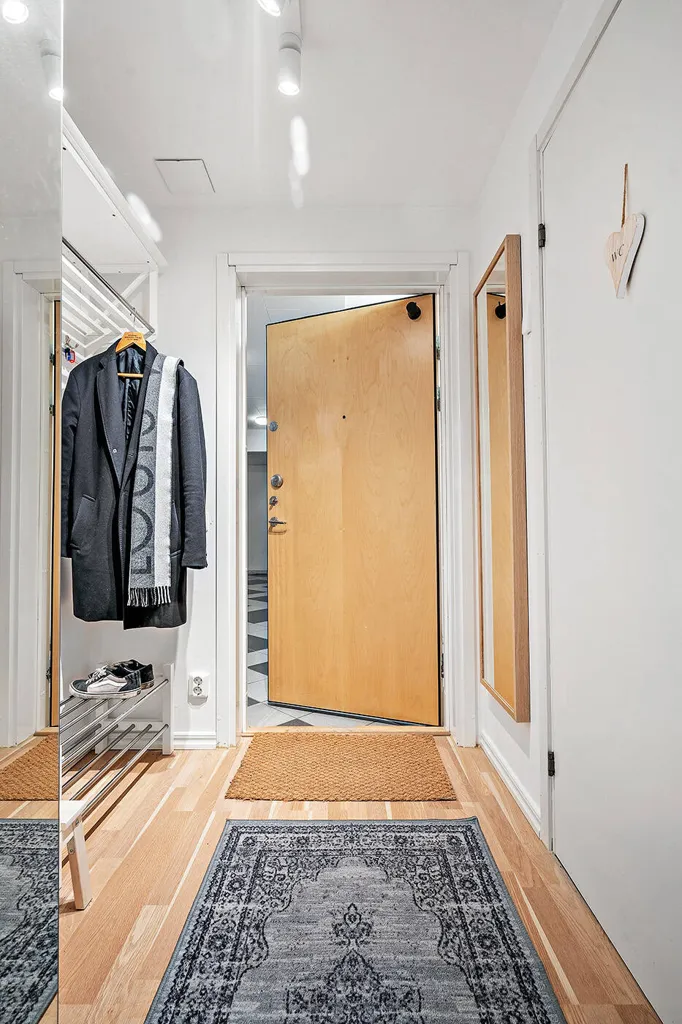 Esik - Modern Flat with Balcony in Järfälla