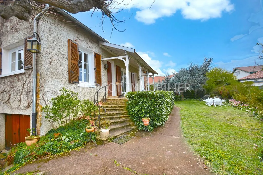 Giardino - Luxury House with Pool in Lyon