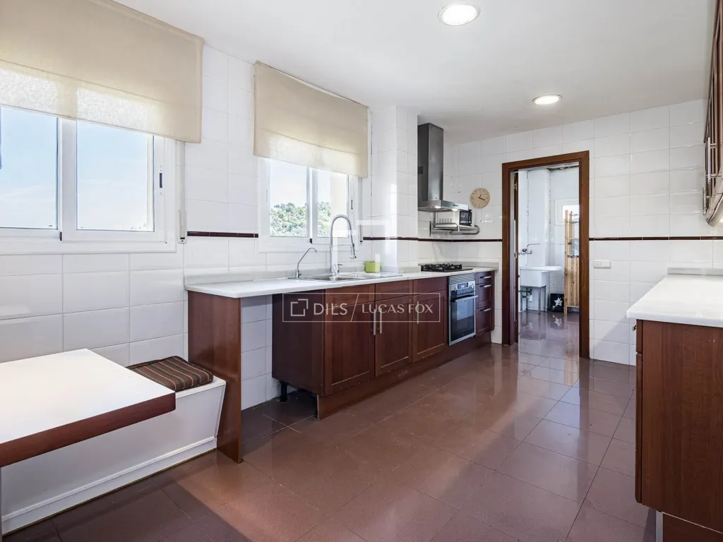 Cuisine - Luxury Villa with Pool in Sant Cugat
