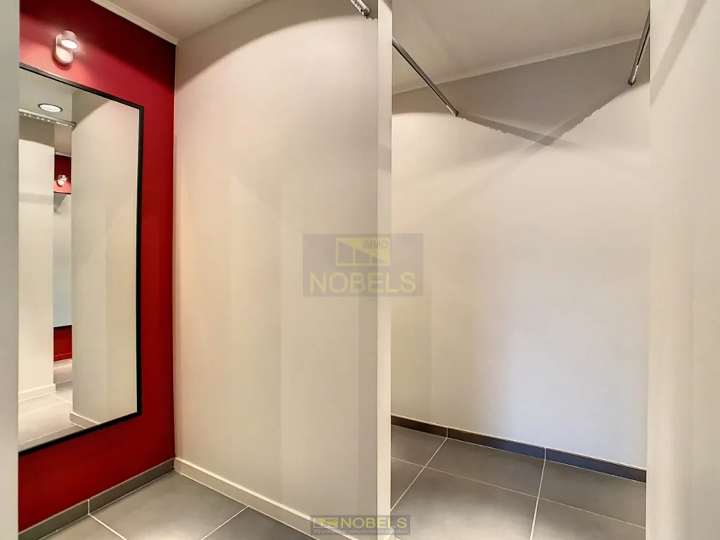 Pièces - Local commercial avec appartement à Dikkelvenne