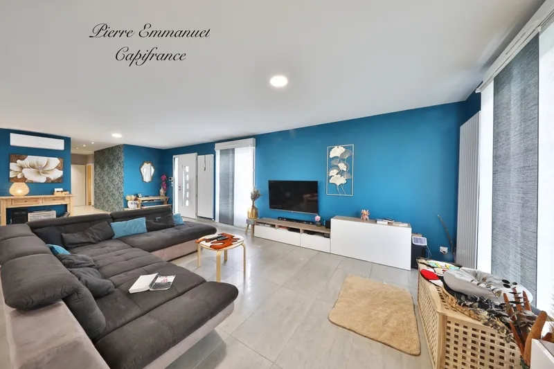 Séjour - Villa Contemporaine avec Piscine à Saint-Ambreuil